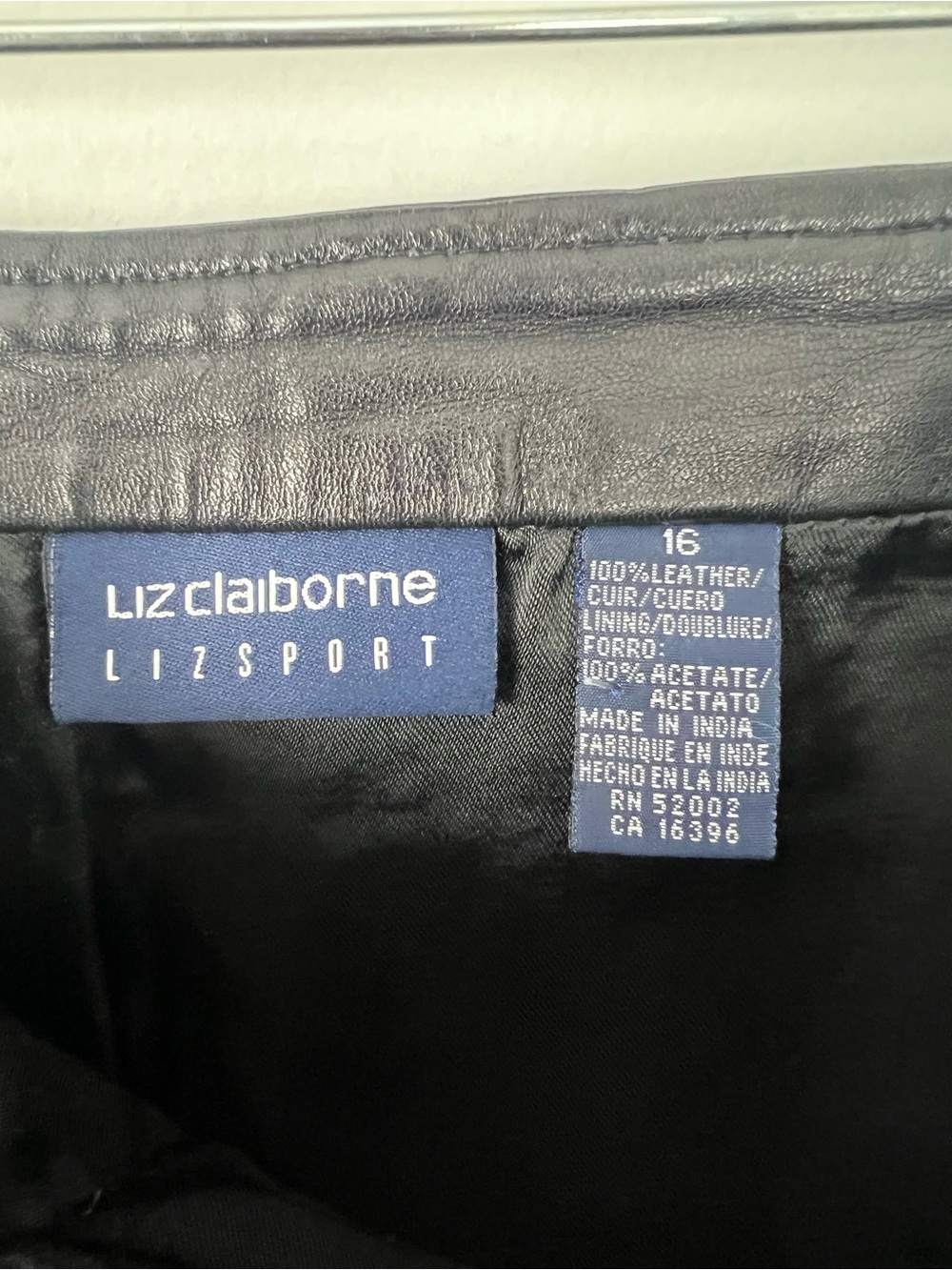 Vintage Liz Claiborne Black Leather Mini Skirt - Picture 4 of 4